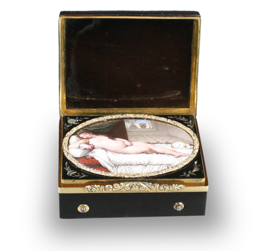 Antique Musical snuffbox, with hidden erotic pictorial enamel of Venus Urbino