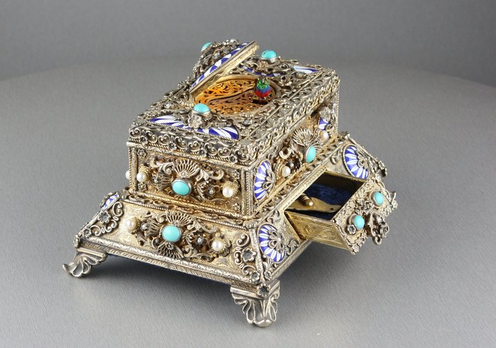 Silver gilt, enamel, pearl and turquoise mounted singing bird box, by Karl Griesbaum