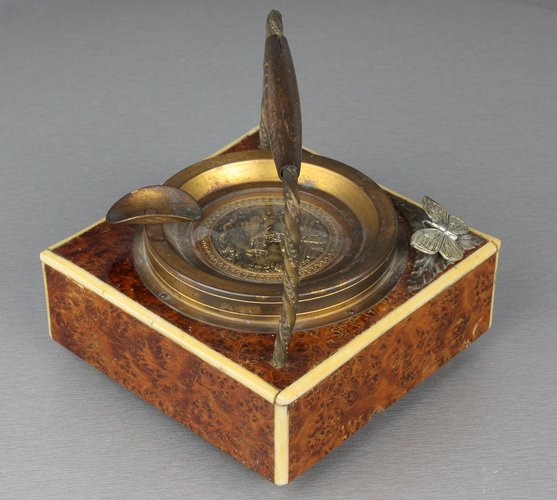 Vintage burr-yew and bone musical automaton ashtray, by Thorens