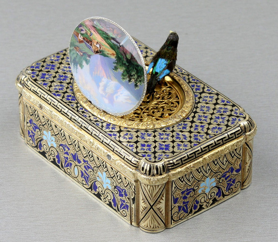 An extremely Small and rare Singing Bird Box by Jaques Bruguier