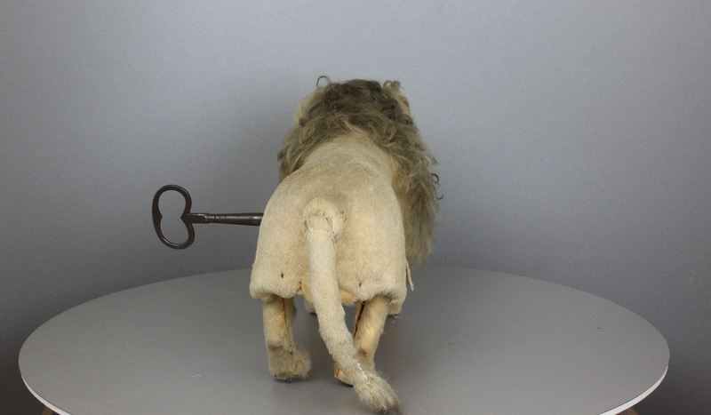 Rare antique leaping and growling lion automaton, by Roullet & Decamps