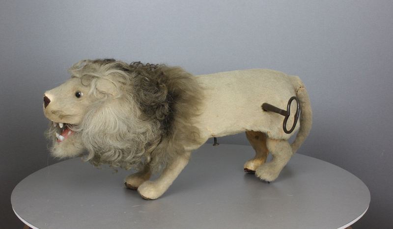 Rare antique leaping and growling lion automaton, by Roullet & Decamps