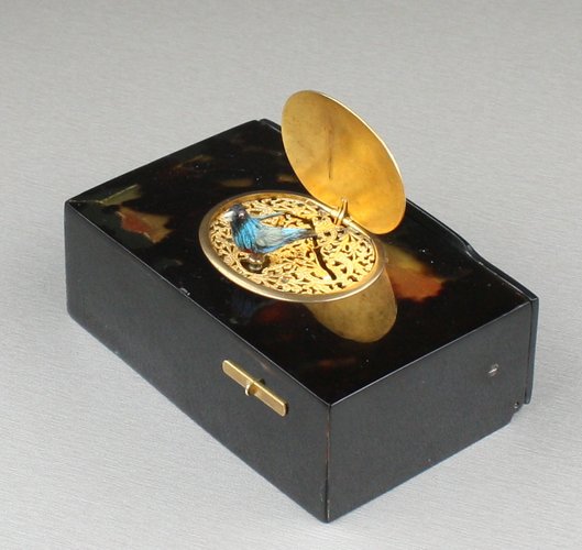 Antique Tortoiseshell and gilt metal singing bird box, by Bontems