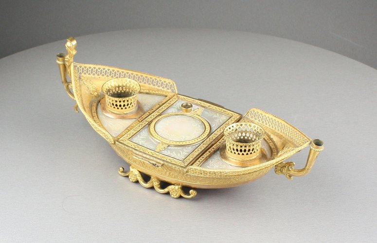 Palais Royal musical double inkwell, modeled as an early Venetian gondola