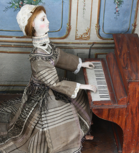 Antique lady pianist musical automaton with timepiece, by Jean Phalibois